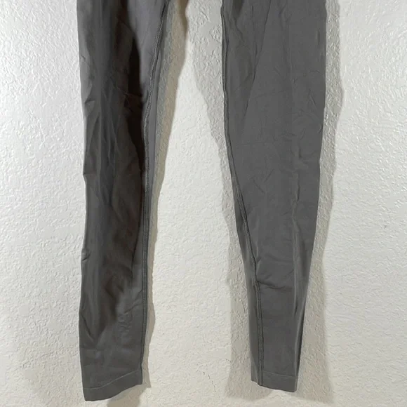 Gymshark Seamless Gray & Coral Workout Leggings Size Medium - Picture 3 of 8